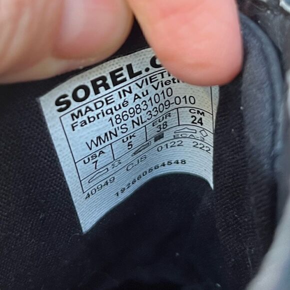 NWT Sorel Emelie Short Lace Boot size 7 Black - Picture 5 of 9